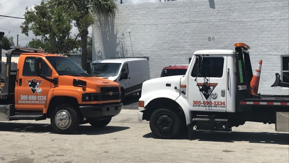 FoX Towing towing company near West Park