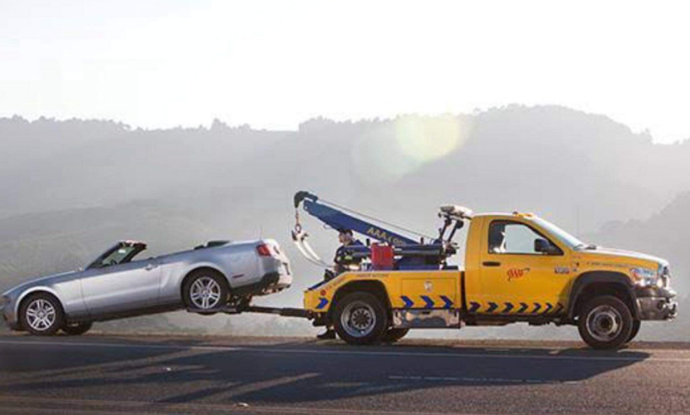 Hollywood Towing INC