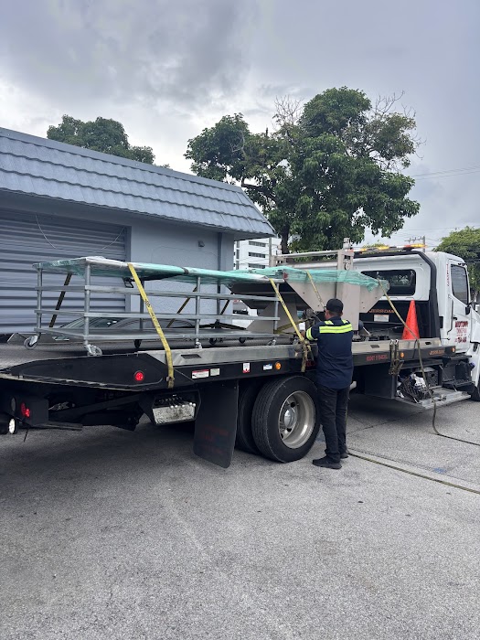 MIDTOWN TOWING
