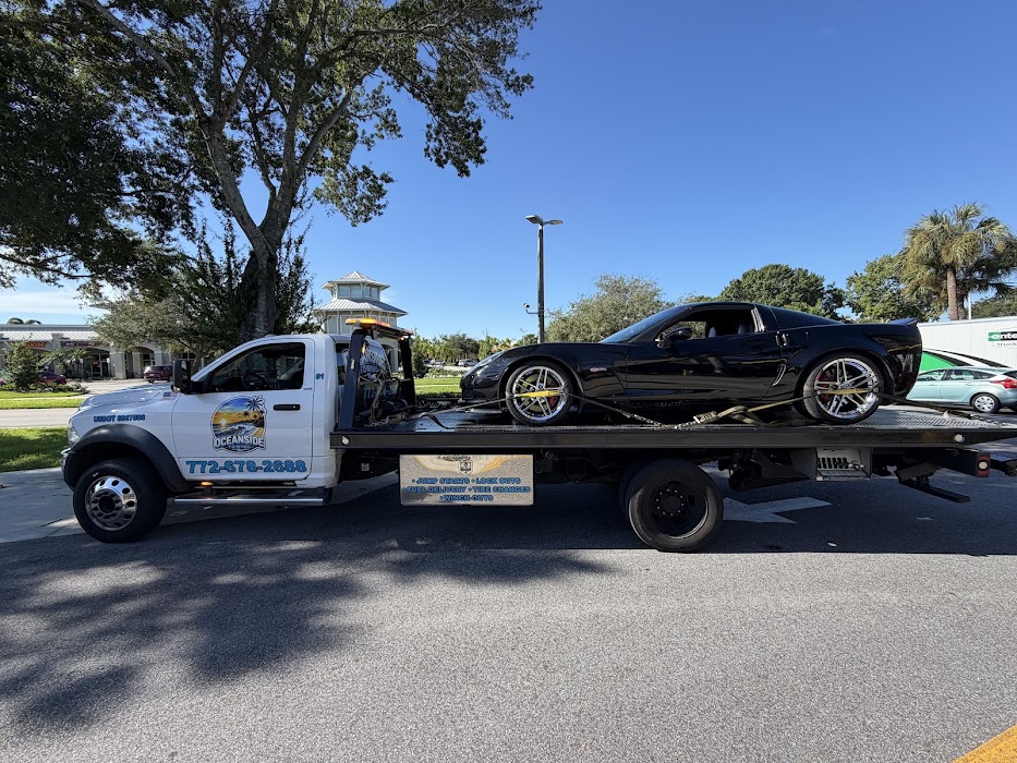 Oceanside Towing LLC towing company near Stuart