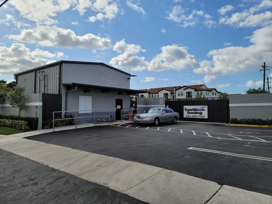TowMaxx Towing towing company near Tamarac