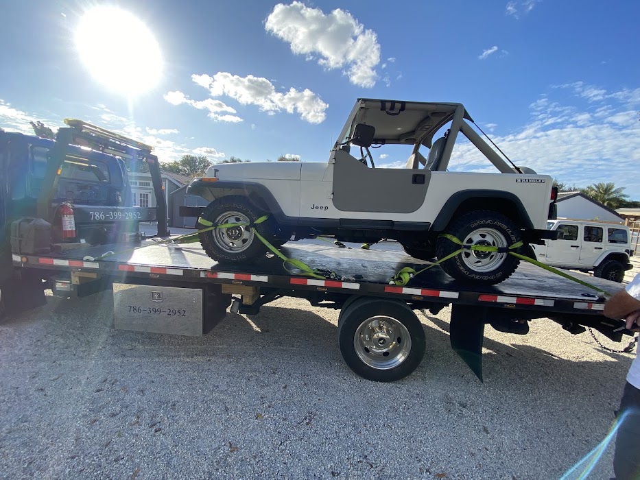 Palm Beach Towing And Wrecker towing company near Palm Beach