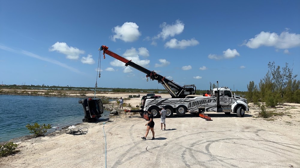Arnold's Towing towing company near Key West