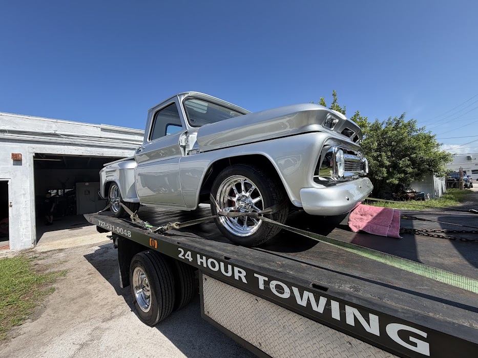 BLACKJACK TOWING towing company near Clearwater