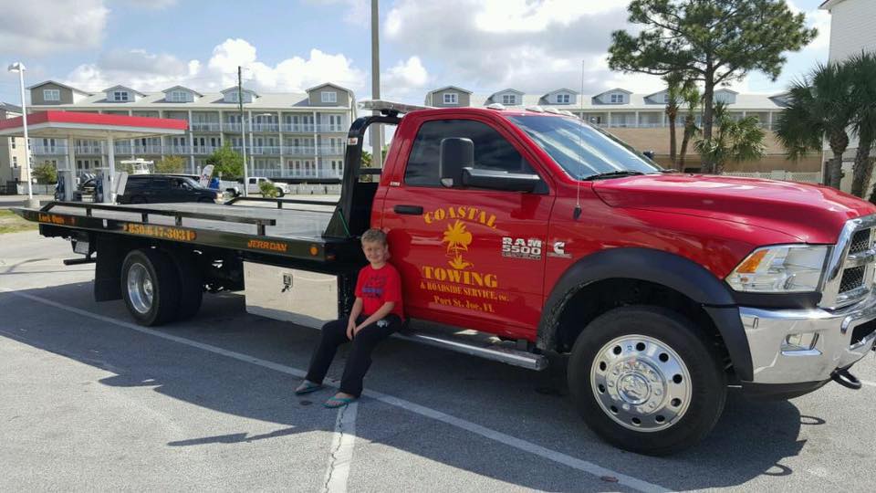 Coastal Towing & Roadside Service, INC towing company near Wewahitchka