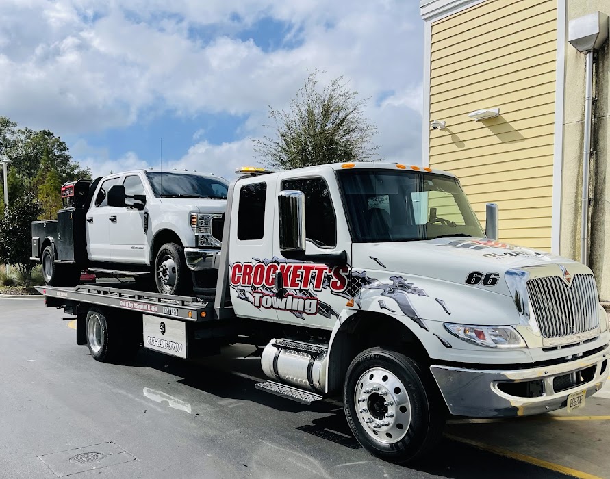 Crockett's Towing towing company near Spring Hill