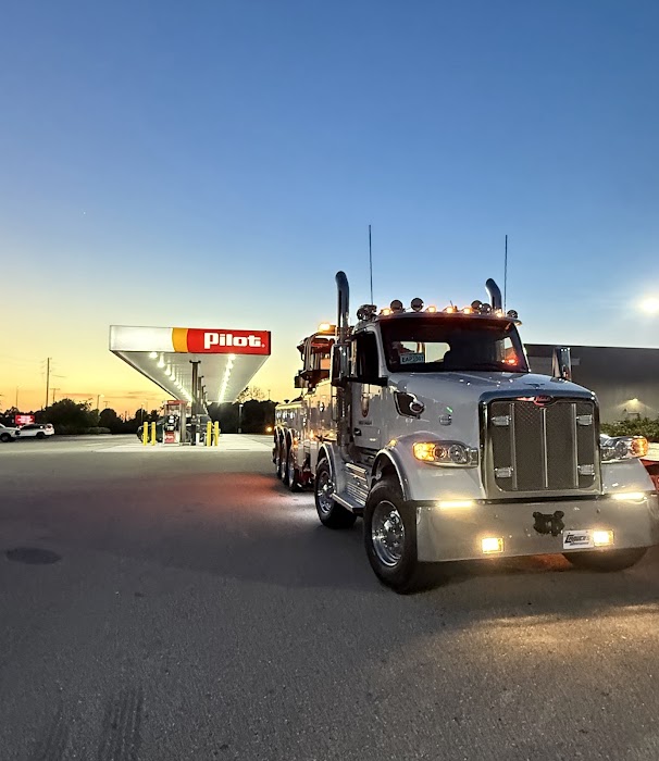 FAST RESPONSE TOWING AND RECOVERY towing company near Okeechobee