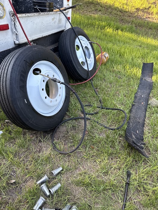 FAST TIRE SERVICE towing company near Lee