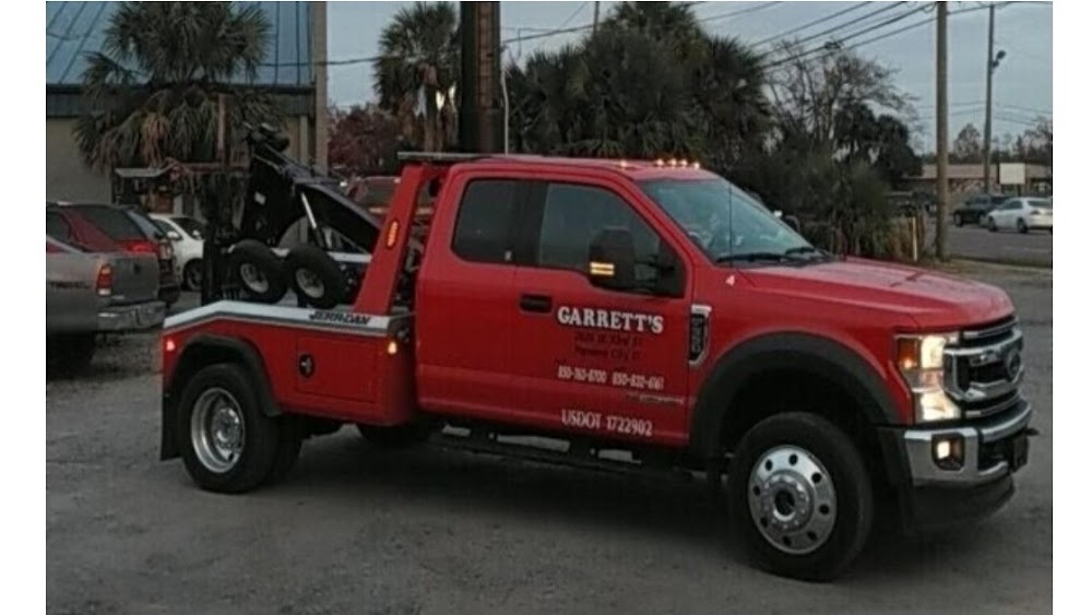 Garretts Automotive towing company near Panama City