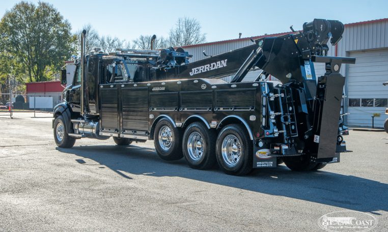 Jax's Wrecker service towing company near Melbourne