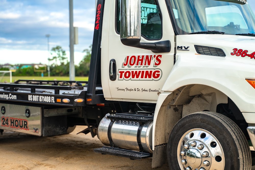John's Towing