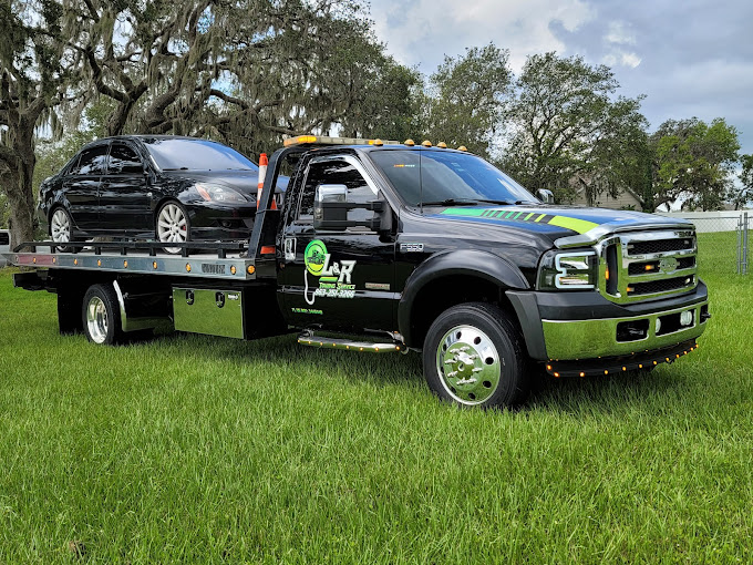 L & R Towing Service towing company near Davenport