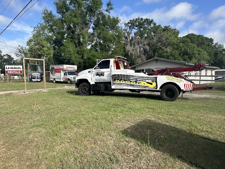 Muggsuggs Towing & Recovery LLC towing company near Summerfield