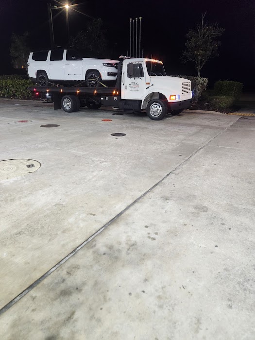 RAMONE'S TOWING towing company near Lehigh Acres