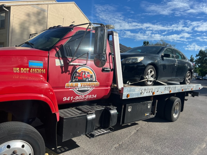 S & R Towing of Bradenton LLC