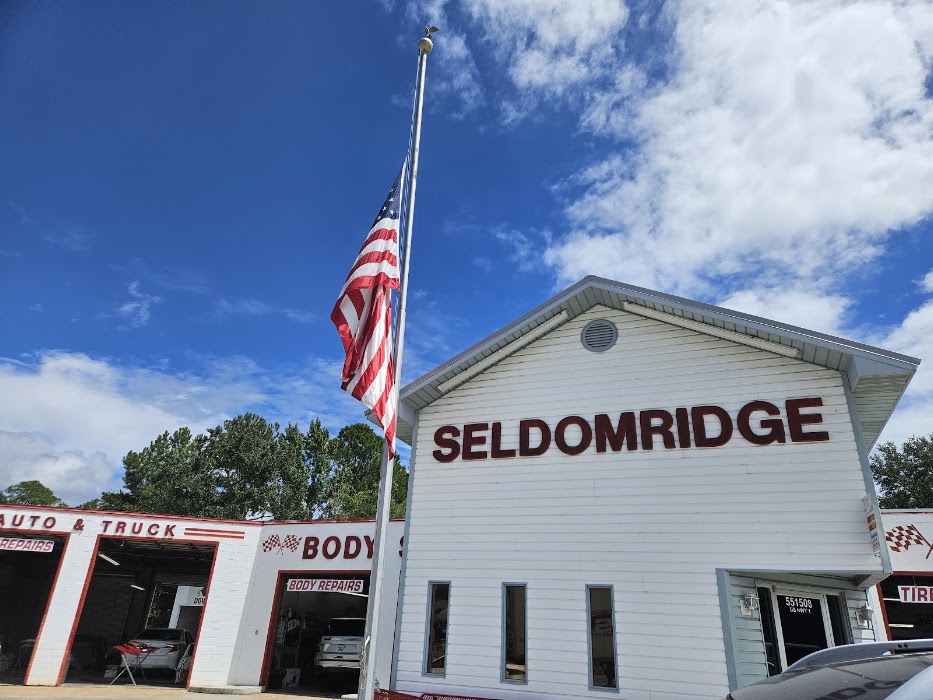 Seldomridge Body Shop & Wrckr towing company near Hilliard