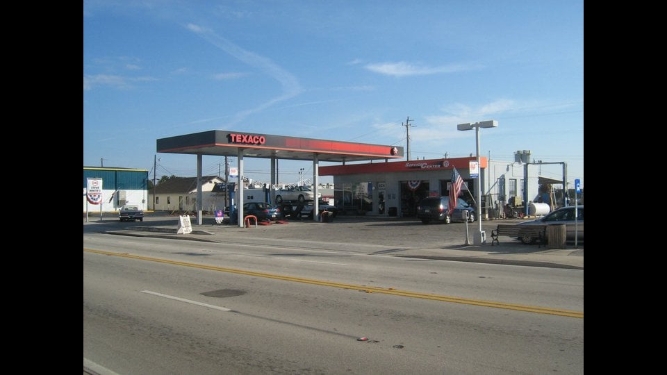 Steve White's Auto Service Inc. towing company near Palmetto
