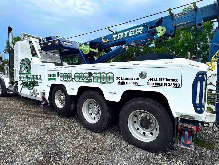 Stonewall Towing & Recovery LLC towing company near LaBelle