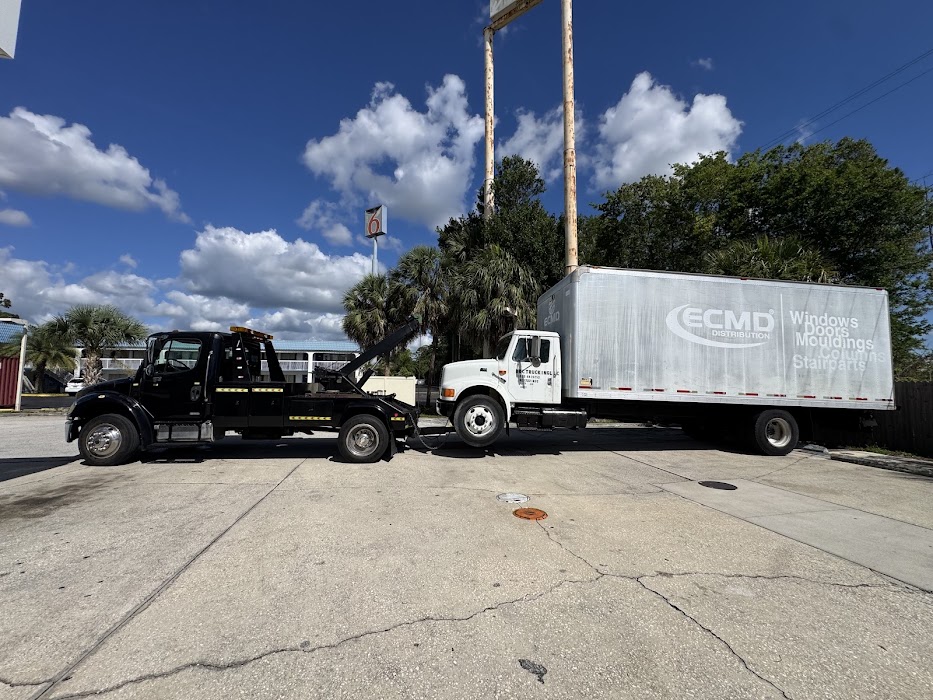 Vroom Towing towing company near Daytona Beach