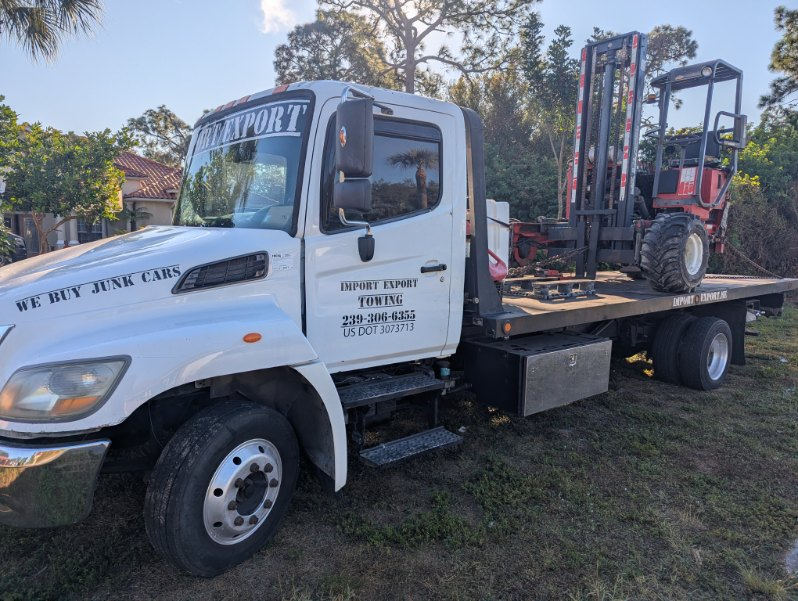 Import Export Towing towing company near Naples