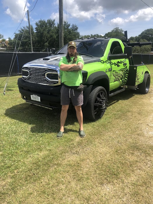Tows R Us Towing & Recovery towing company near Carrollwood